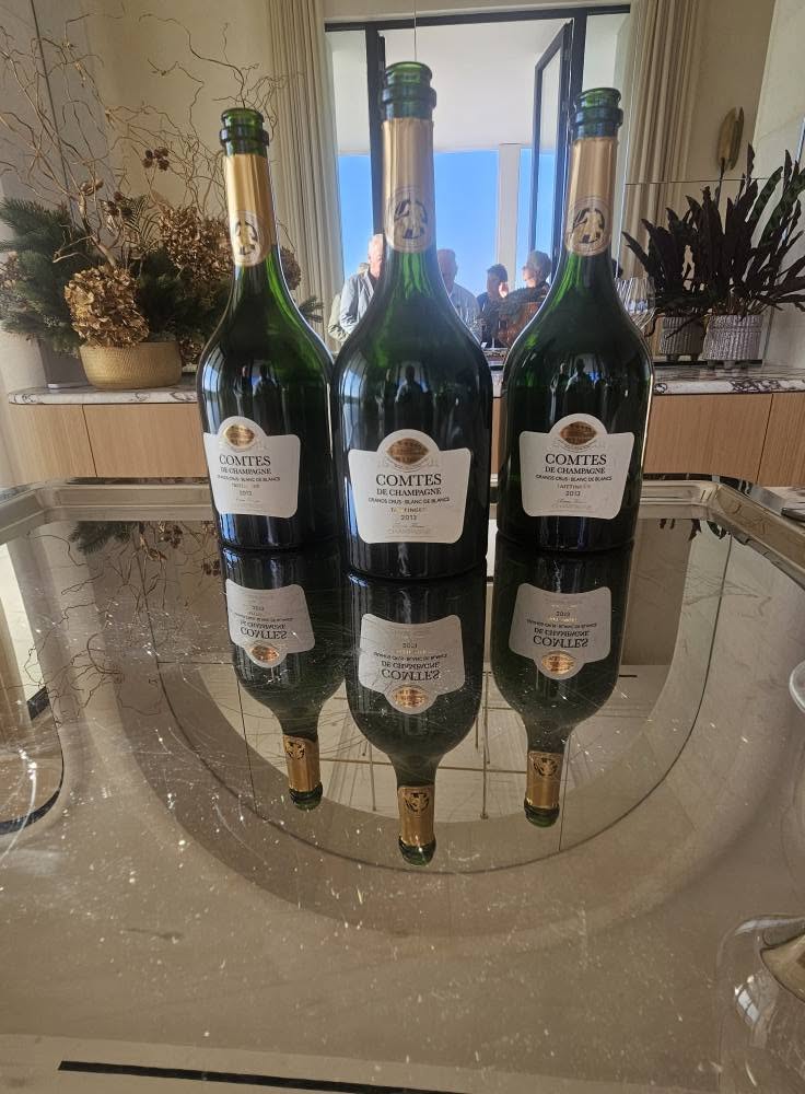 Taittinger Comtes de Champagne bottle
